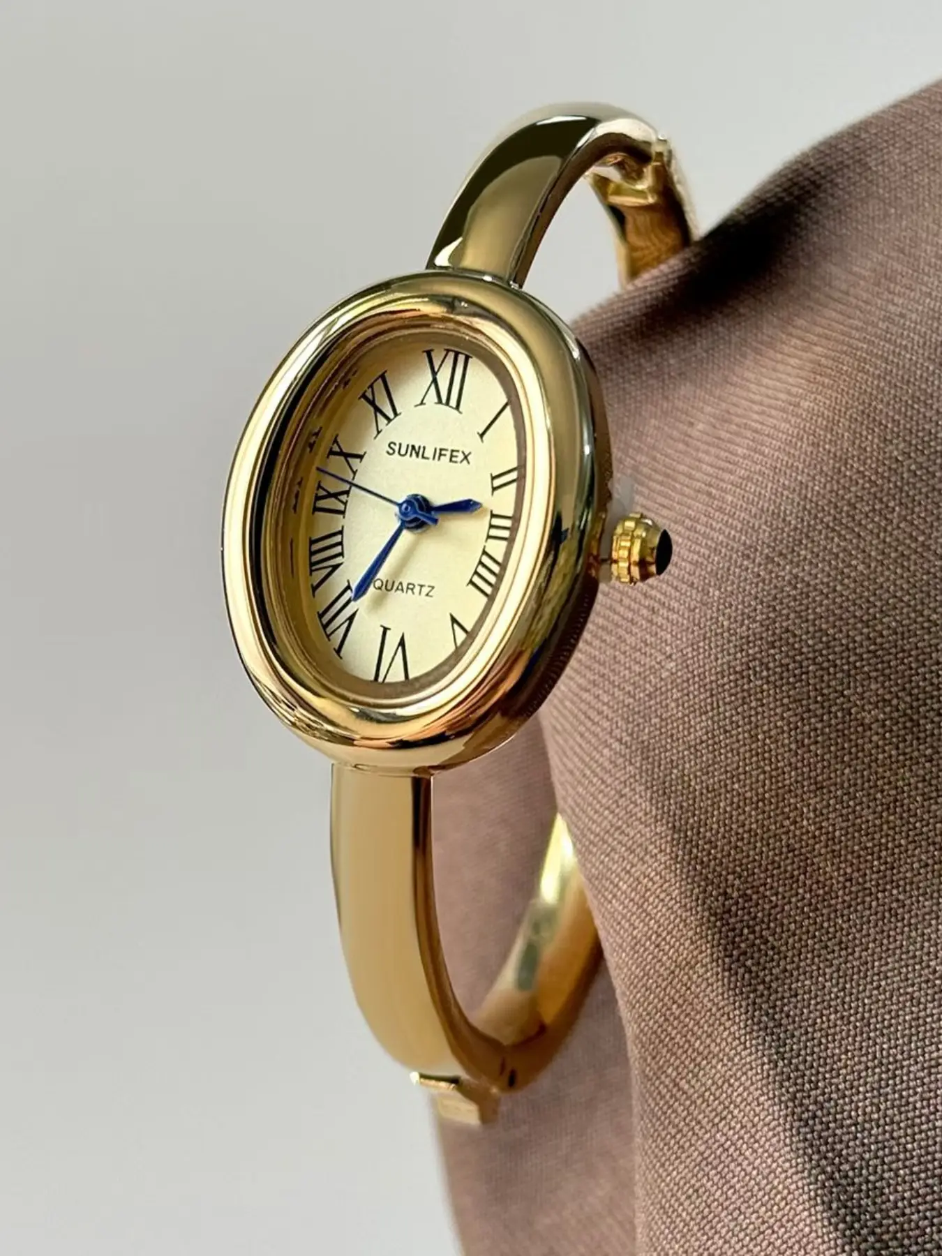 Oval Mini Bathtub Shape Women's Watch, Bracelet Style Quartz Watch, Elegant Analog Timepiece for All Seasons, Fashionable Analog Watch, Exquisite Band Watch, Oval Shaped Watch, Fashionable Wristwatch, Fashion Watches