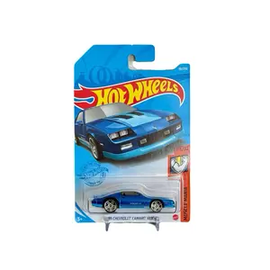 Hot Wheels ‘85 Chevrolet Camaro Iroc-z Blur Muscle Mania 1:64 Diecast Car