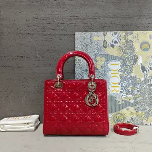 Pre-owned Dior Patent Shoulder Bags 7.8'' R13079 Shoulder Bag C14304122915 0611 T2 Ella