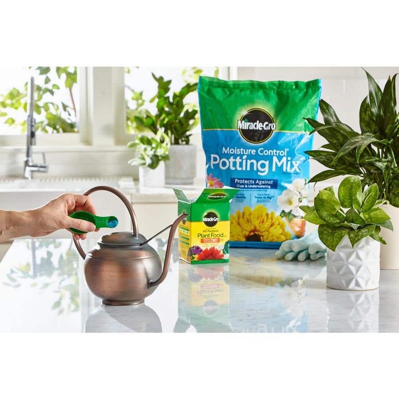 Moisture Control Potting Mix and Water Soluble All Purpose Plant Food