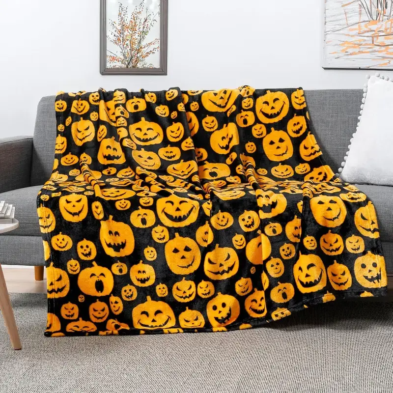 Soft Funny Throw Blanket Halloween Pumpkin Throw Blanket, Classic Jack-o'-Lantern Fall Decor, Soft Plush Fleece Bedding, Cozy Autumn Gift for Home