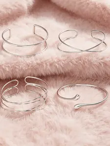 4Pcs Gold Arm Cuff Jewelry for Women Upper Arm Bracelet Bangle Open Adjustable Cuff Bracelet Minimalist Armband Stackable Jewelry for Summer Beach Elegant Minimalist Bangle Summer Dainty Jewelry