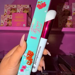 Sculpting makeup Brush