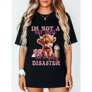 I'm Not A Mess Highland Cow T-Shirt, Women's Cute Pink Graphic Tee, Funny Saying Novelty Short Sleeve Apparel for Her and Cow Lovers, Aesthetic Sassy Mood Gift Fashion Top, Viral Trendy Retro Streetwear Shirt