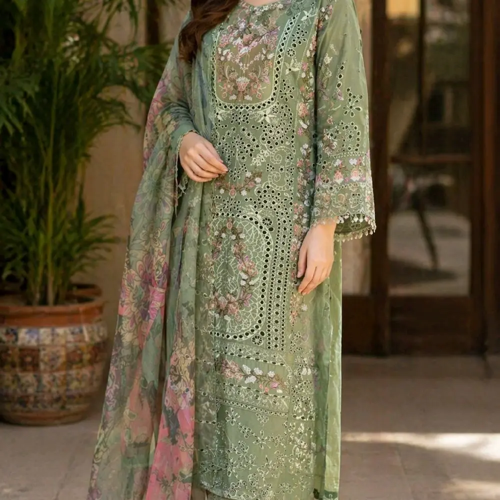 Beautiful 3pc Lawn Mint Green Shalwar Kameez with Floral Embroidery and Intricate Detailing