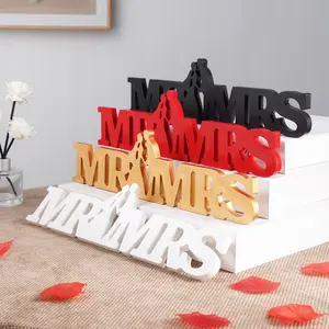 New Mr&Mrs Wedding Letter Decoration Sign Wedding Holiday Party Home Atmosphere Warm Desktop Decoration