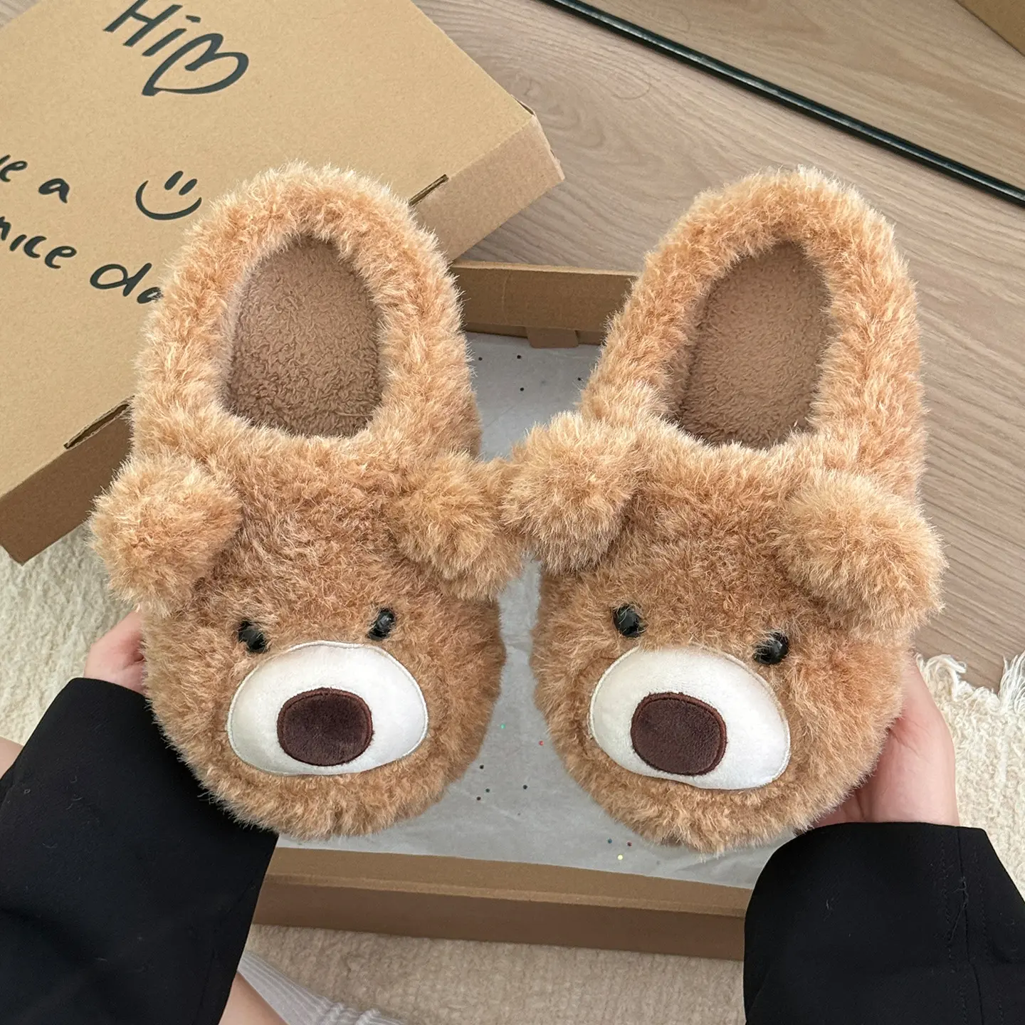 Women's Cartoon Bear Fuzzy Slippers - Soft Slide Footwear, Playful Cute Warm Cotton Shoes for Women, Winter Anti-Slip Quiet Thick-Cushioned Fashion Indoor Home Leisure Slippers