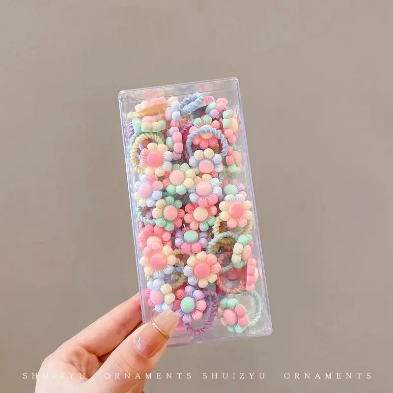 Box of 30 Eight petal Flowers