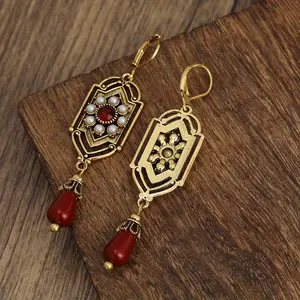 1 Pair of Medieval Palace Style Pearl Alloy Vintage Earrings for Women Premium Accessories