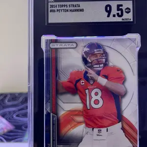 Peyton Manning 2014 Topps Strata #86 Collectible Card with 9.5 Rating