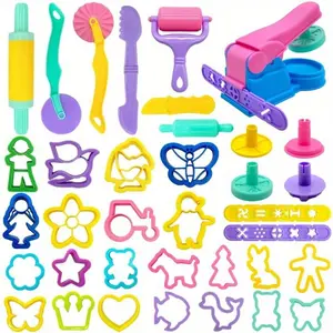 22pcs Small Plastic DIY Handmade Youngsters' Color Clay Tool Set with Animal Cutter and Mold Accessories, Random Colors