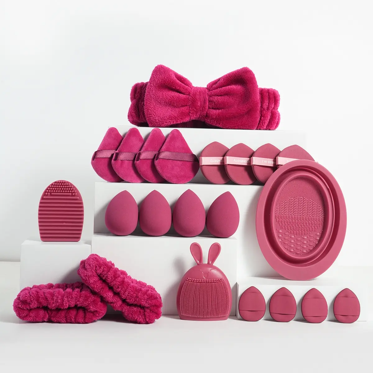 22 pieces of burgundy