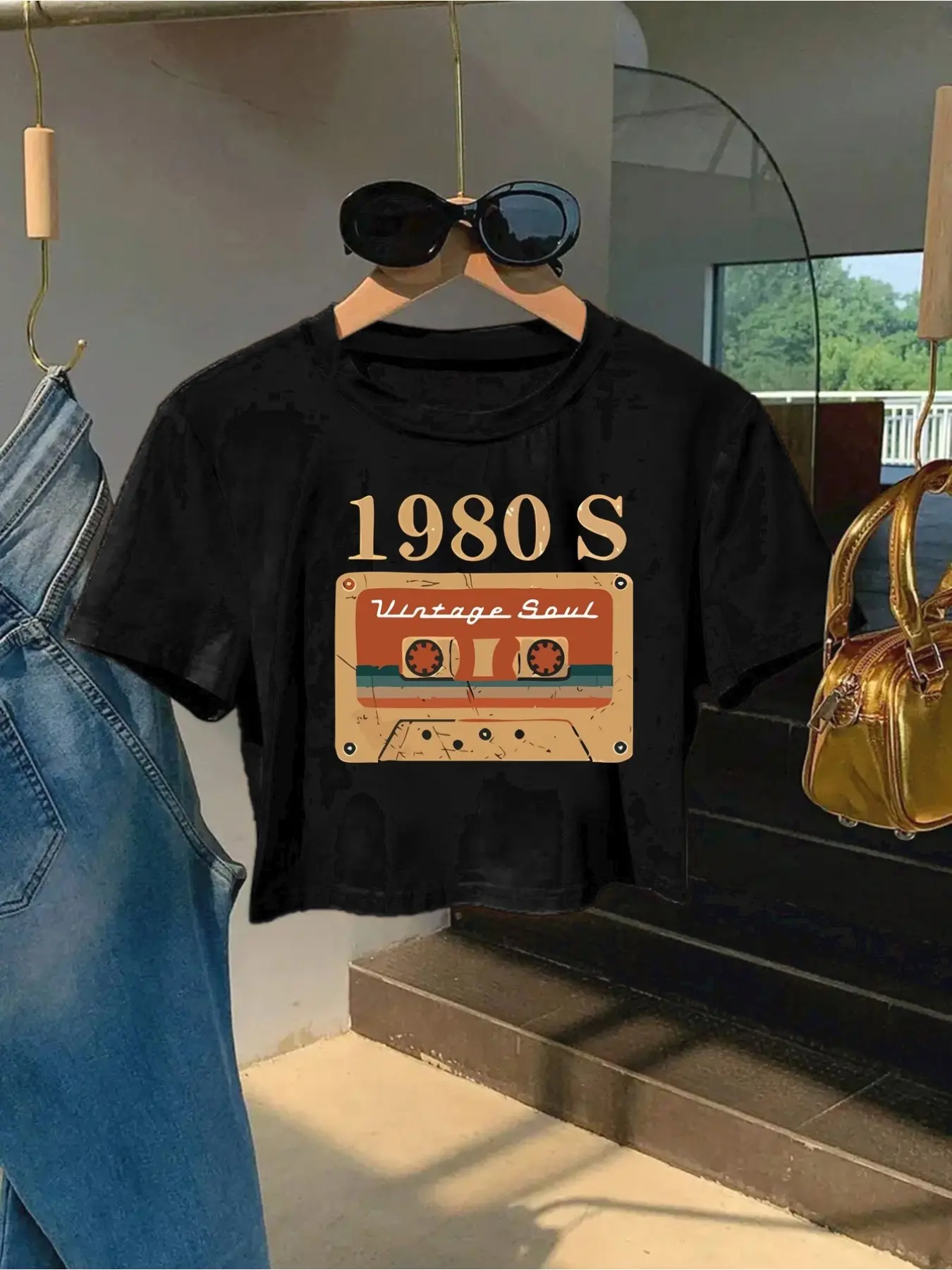 1980s Aesthetic Vintage Cropped Tee - Breathable Waist-Cinching Top