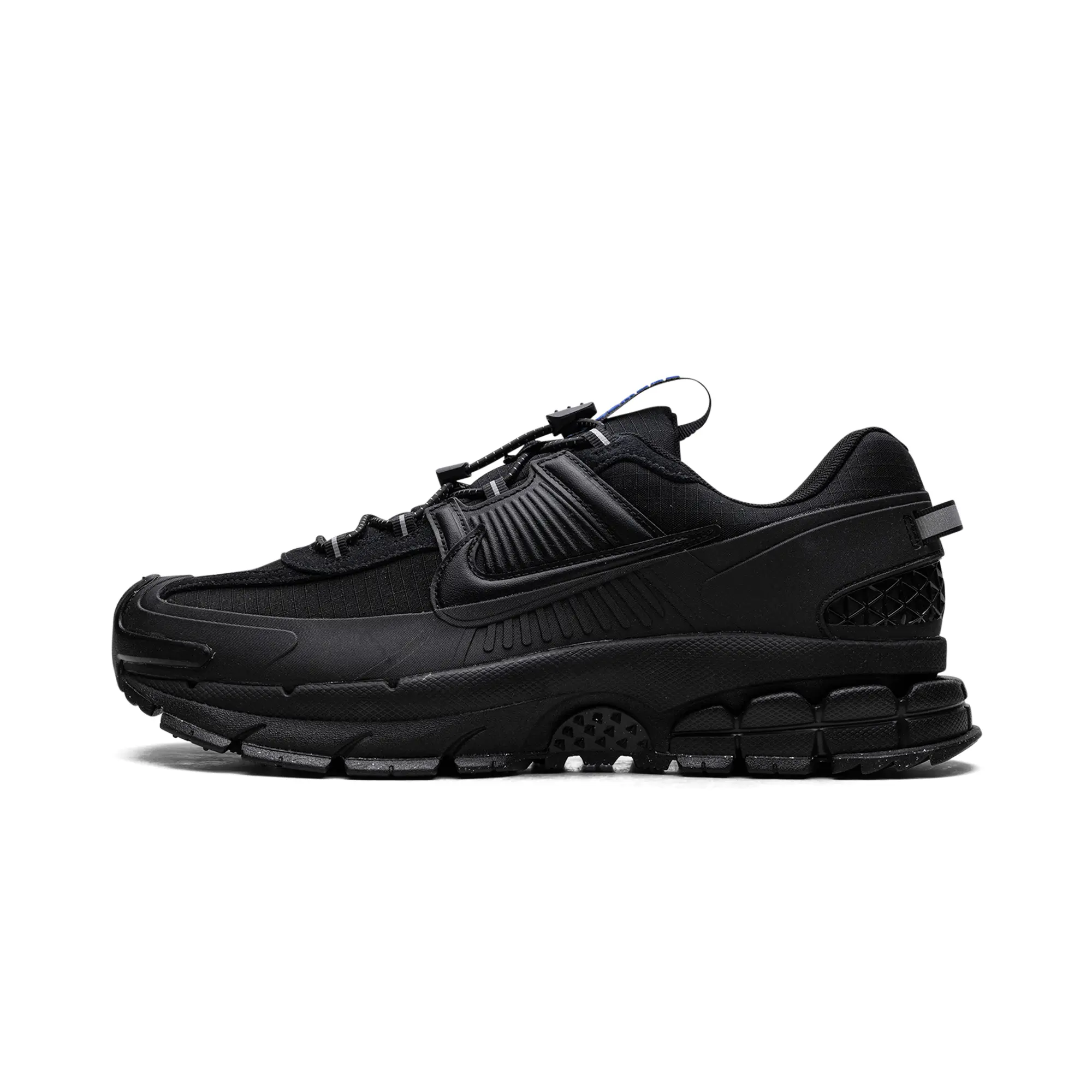 Zoom Vomero Roam "Triple Black" FV2295 002