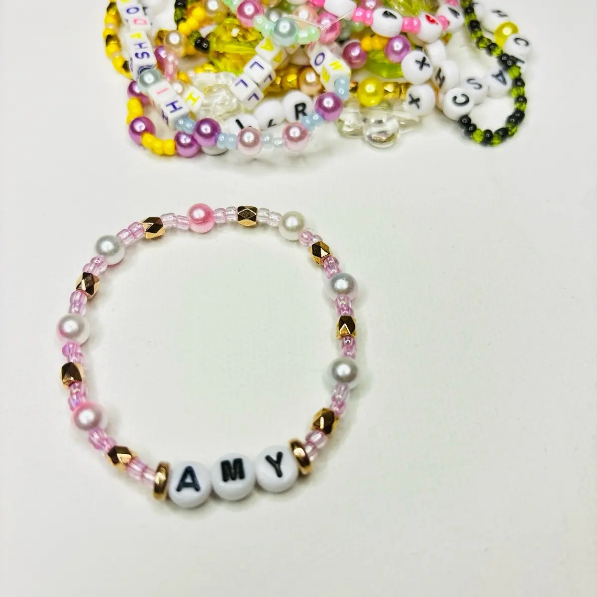 SONIC FRIENDSHIP BRACELET - AMY (PINK/GOLD)