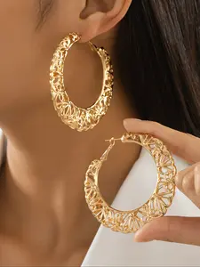 Women's Boho Hollow Out Design Earrings, Hoop Earrings, Vintage Alloy Jewelry, Fashionable Retro Style Ear Accessories, Creative Ladies' Accessory
