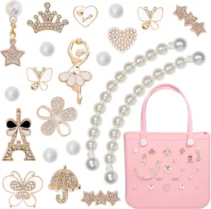 21 Pcs Decorative Pearl Charms for Beach Tote, Cute Flowers Butterfly Accessories with Chain, Aesthetic Bag Inserts for Birthday Gifts