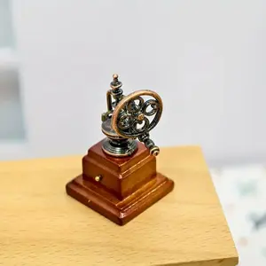Vintage Style Manual Coffee Grinder Model, Mini Realistic Coffee Mill, Rotating Grinding Wheel, Handmade Craft, Dollhouse Decoration, Vintage Home Decor
