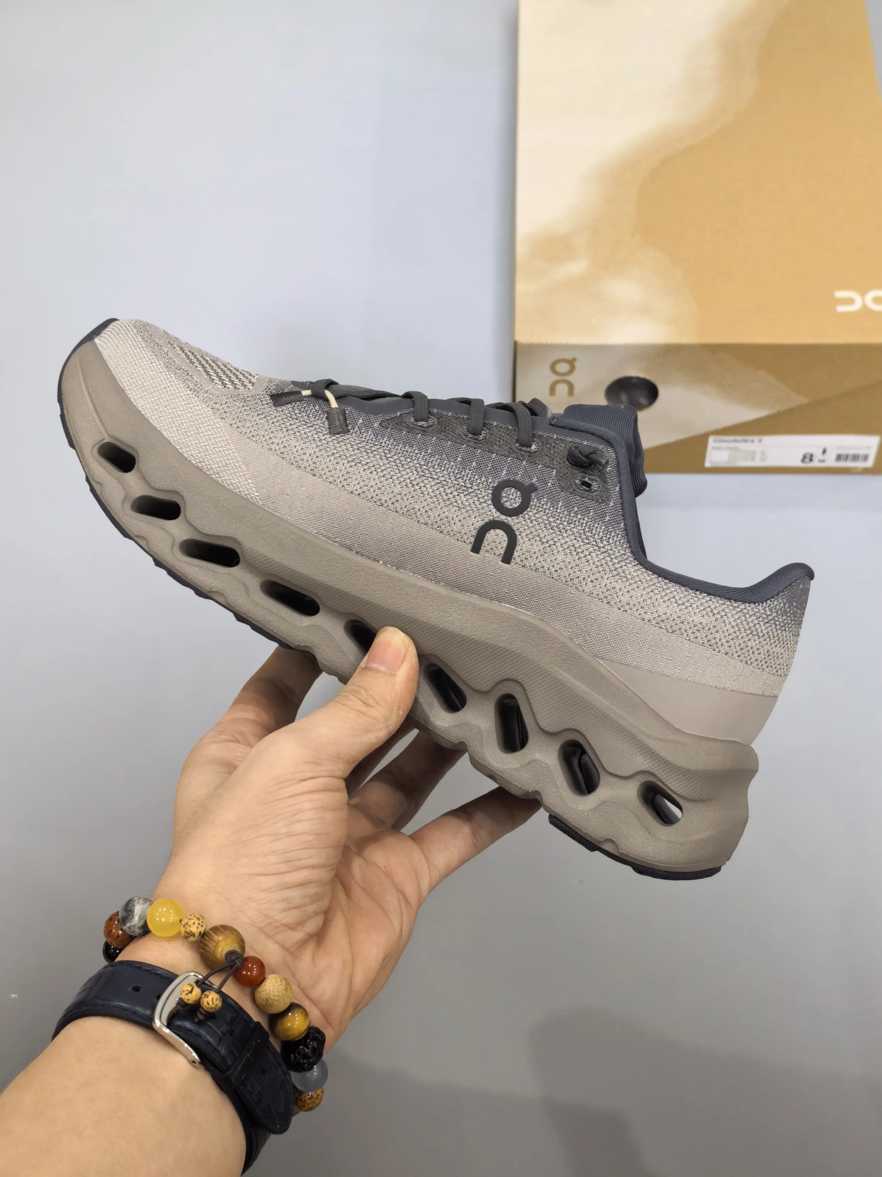 Gradient Gray Mesh Running Shoes Hollow Cutout Shock Absorbing Sole Lightweight Breathable Athletic Sneakers For Jogging Fitness Daily Walking Sports