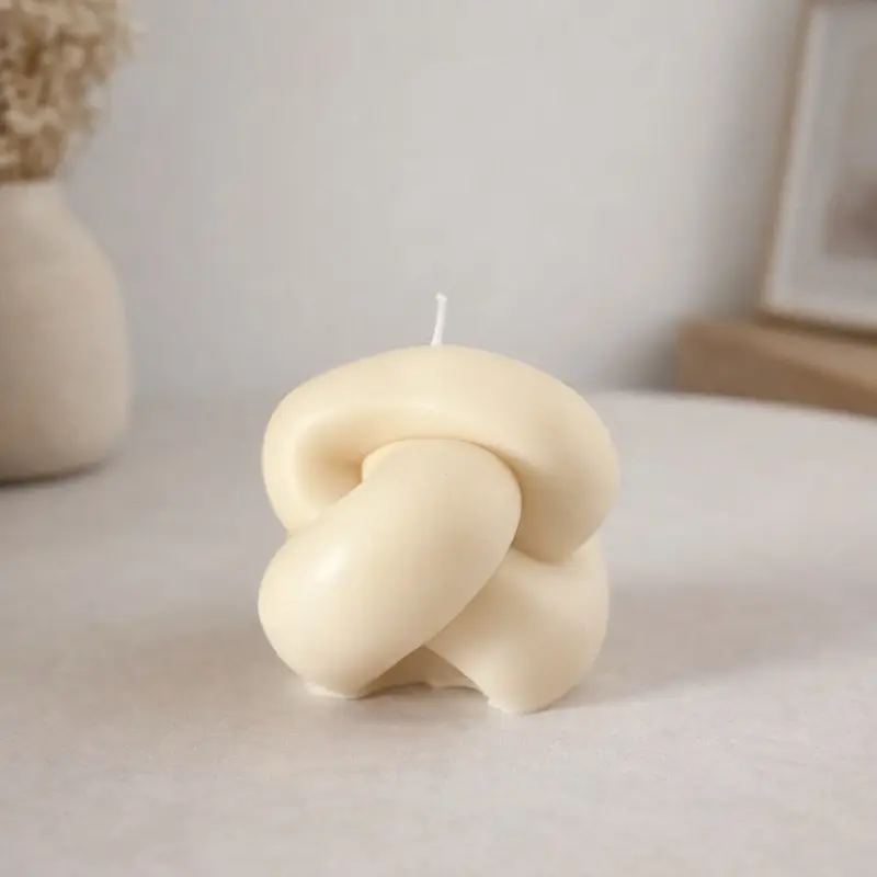 Abstract Knot Candle Minimalist – Modern Home Decor Candle
