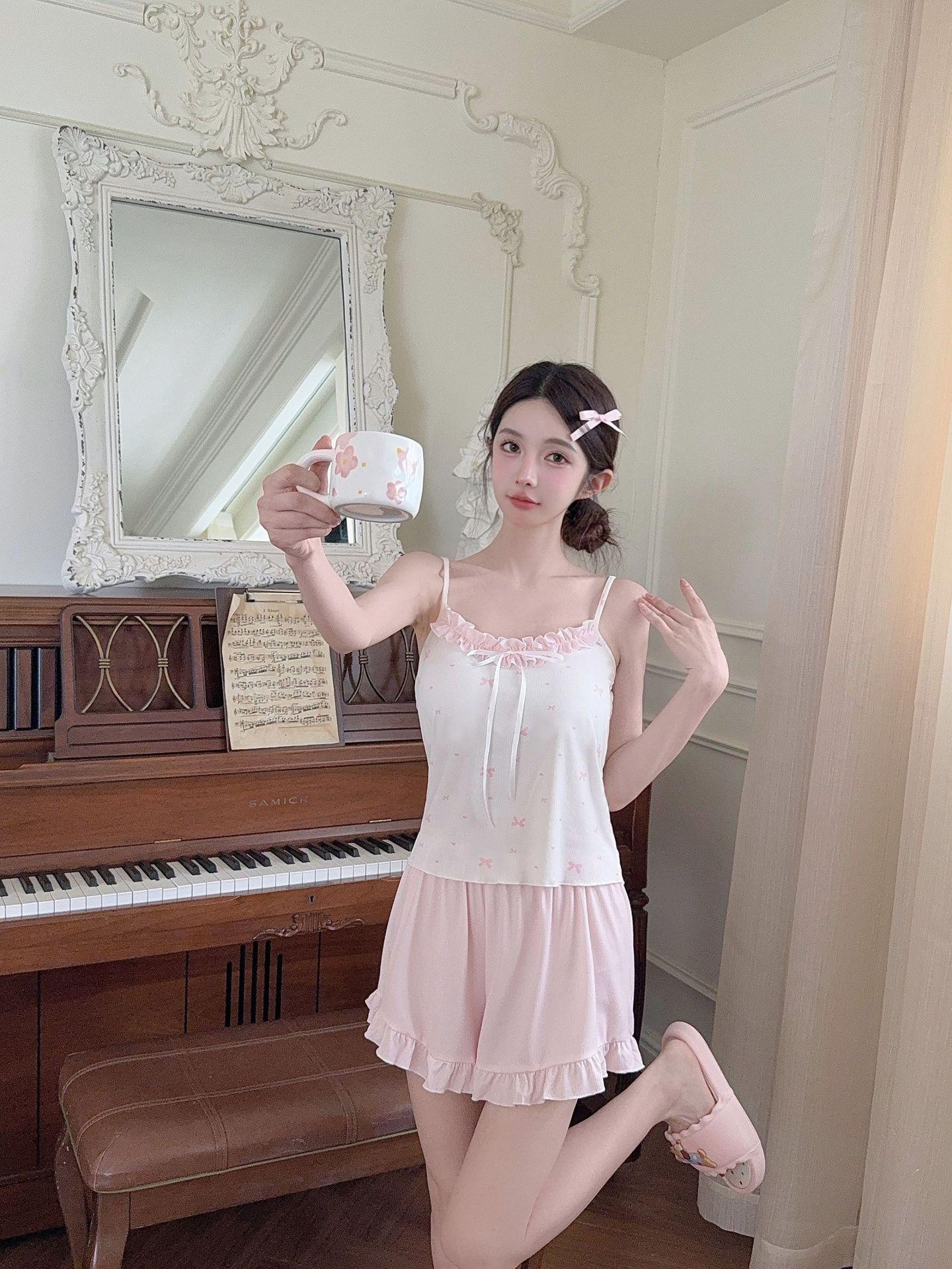 Women's summer pajamas with chest pads, camisole and shorts, pure and sexy Korean style, sweet, casual, loose-fitting home wear set