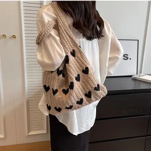 Stylish Crochet Tote Bag with Heart Pattern for Women - Ideal for Casual Outings