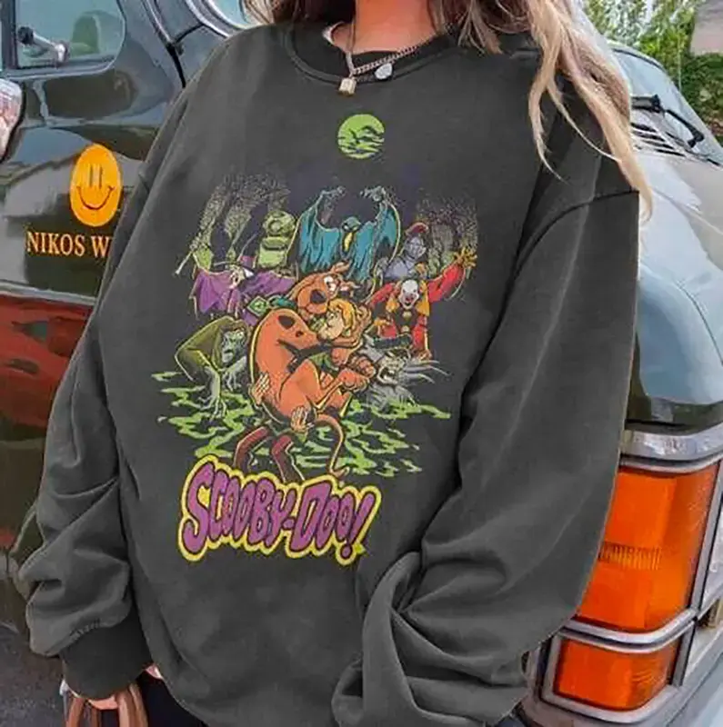 Vintage Scooby T-Shirt, 90s Halloween Movie Sweatshirt, Retro Halloween Shirt, Scooby Halloween, Vintage Halloween Movie Character Tee, Vintage Halloween, Cotton Tops