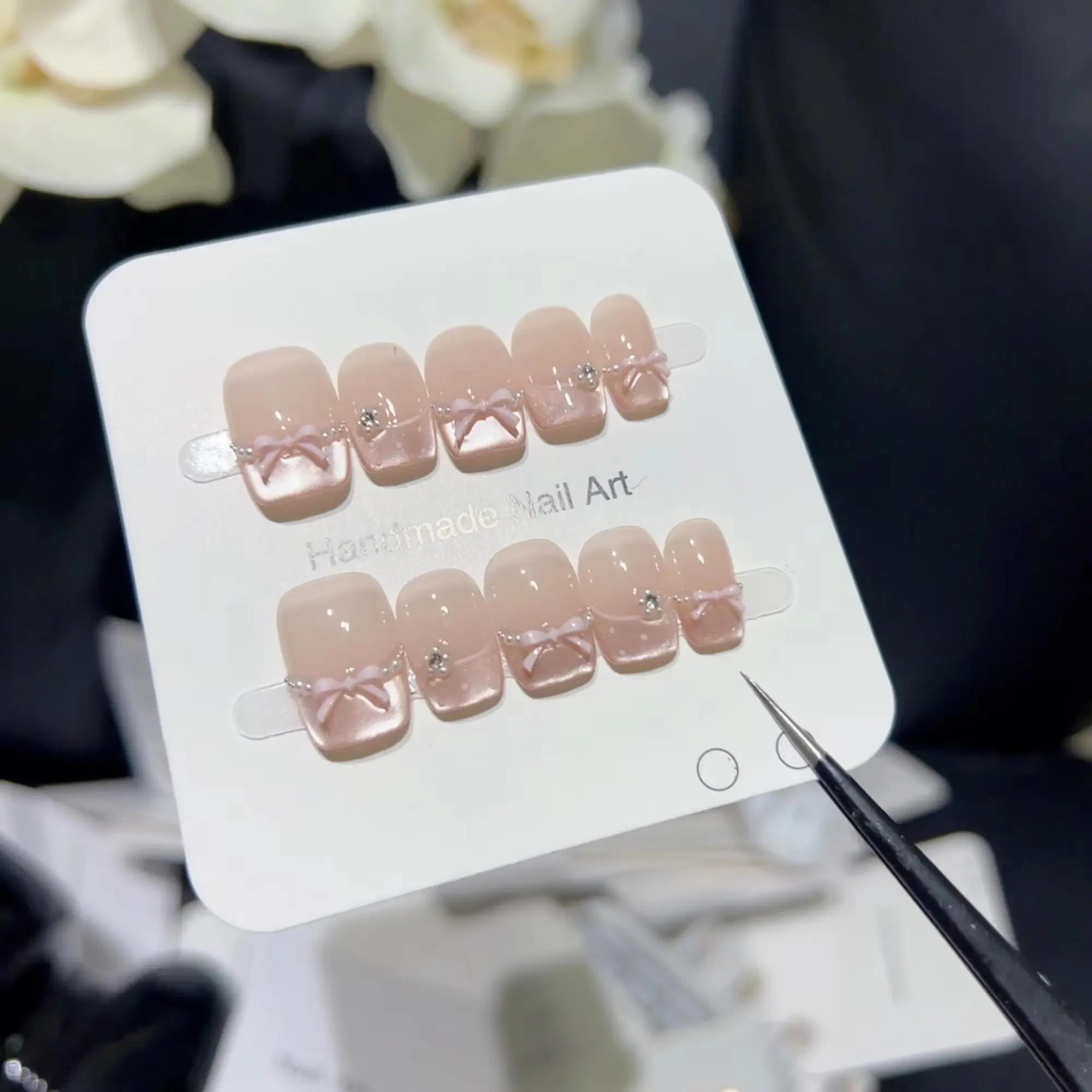 10pcs high-end pure and sensual princess style, pink cat-eye polka dot bow handmade fake nails, Decorative Nails, Glossy False Nails, Short Nail Length, Nail Art, Nail Design, High-end and light luxury
