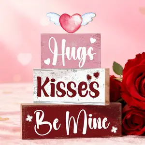 "hugs kisses be mine" Wooden Valentine's Day Table Centerpiece Decorations, Valentine's Day LOVE heart shaped blessing design, perfect Valentine's Day decoration, ideal gift for lovers, dining table decoration ornaments