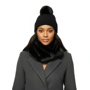 SE1000 Hat & Scarf Set