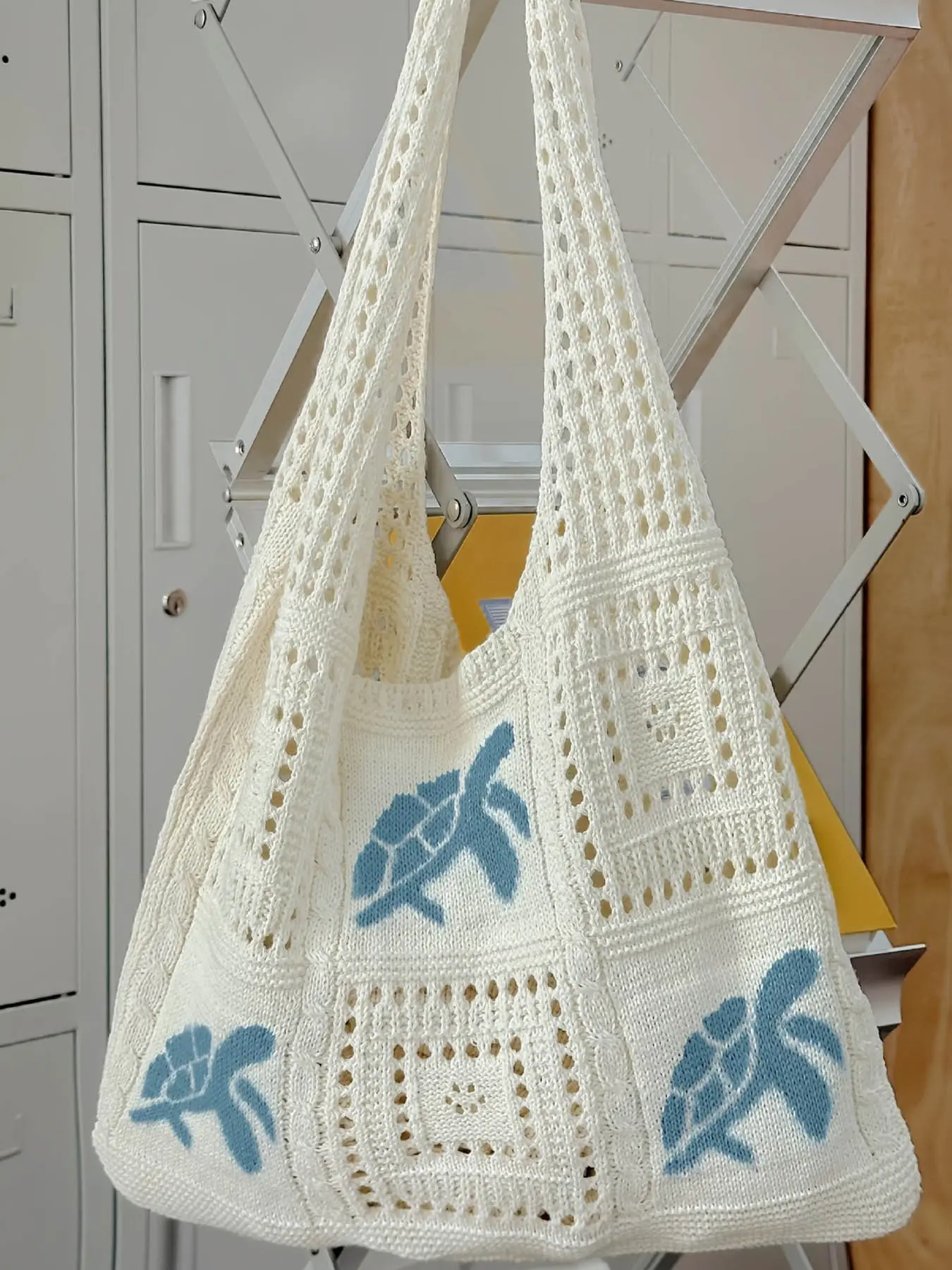 Boho Handmade Crochet Bag, Reusable Mesh Shopping Tote Beach Bags with Turtle Design for Summer Vacation Casual White Crochet Market Bag, Hollow Out Woven Shoulder Bag for Beach & Daily Use