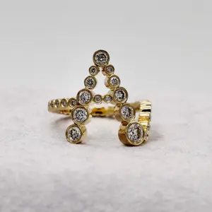 18K Alphabet Embrace Ring (A-H)