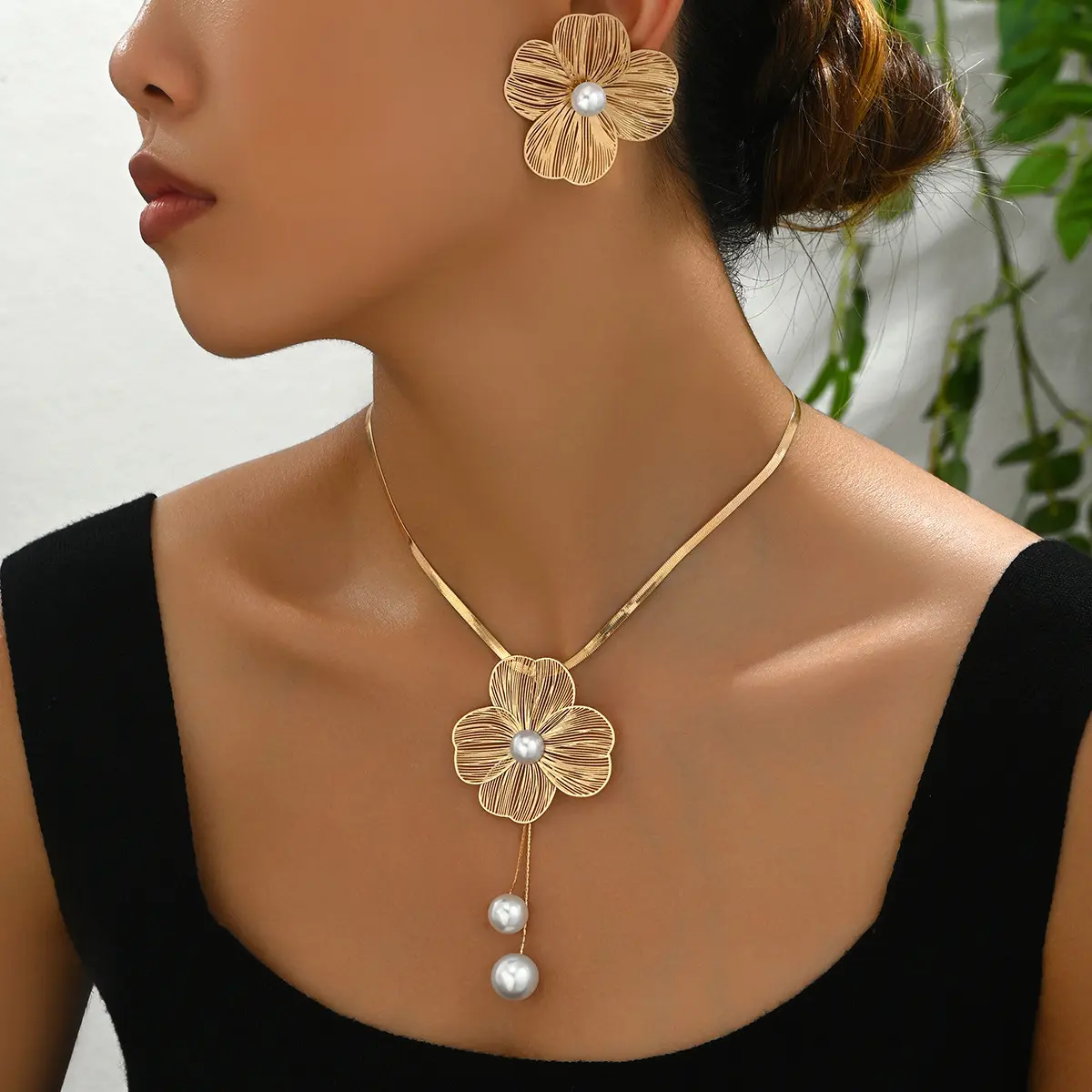 Women's Vintage 3-Piece Polished Jewelry Set - Copper/Zinc for Long Wear, Layered Floral Charm Flower Necklace Earrings Bracelet, Minimalist Look Anniversary Party Accessories with Free Gift, Jewelry Sets, Flower Necklace Set