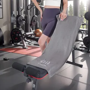 Large Fitness Towel with Hidden Pocket, Quick-Dry Microfiber Gym Towel, Large Training Mat for Dumbbells and Equipment, Ideal Gift