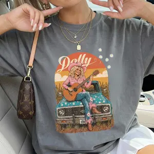 Dolly Parton Retro Tee / 80s Country Music Shirt / Concert t-shirt, Everyday Wear, No Fuss Style, Gift For Him, Gift For Her