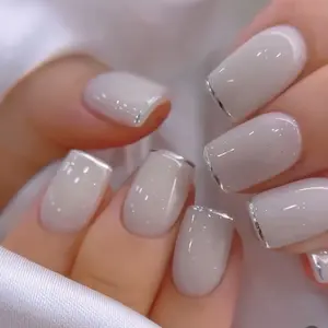 24pcs Short Square Silver Color French Glossy Pure Color Acrylic False Nails Set, Glossy Fake Nails, Easy to Wear, Perfect for Women Daily Work Party Use