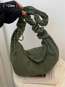 Retro plaid pleated large capacity underarm bag, Hobo shoulder bag, Lazy silhouette, pleated shoulder strap+drawstring detail design, soft silhouette comfortable without shoulder strain, can hold mobile phones, books, daily necessities, commuting