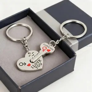 2Pcs Couple Heart Keychain Set, Cute Matching Key Ring for Lovers, Fashion Jewelry Gift for Men & Women