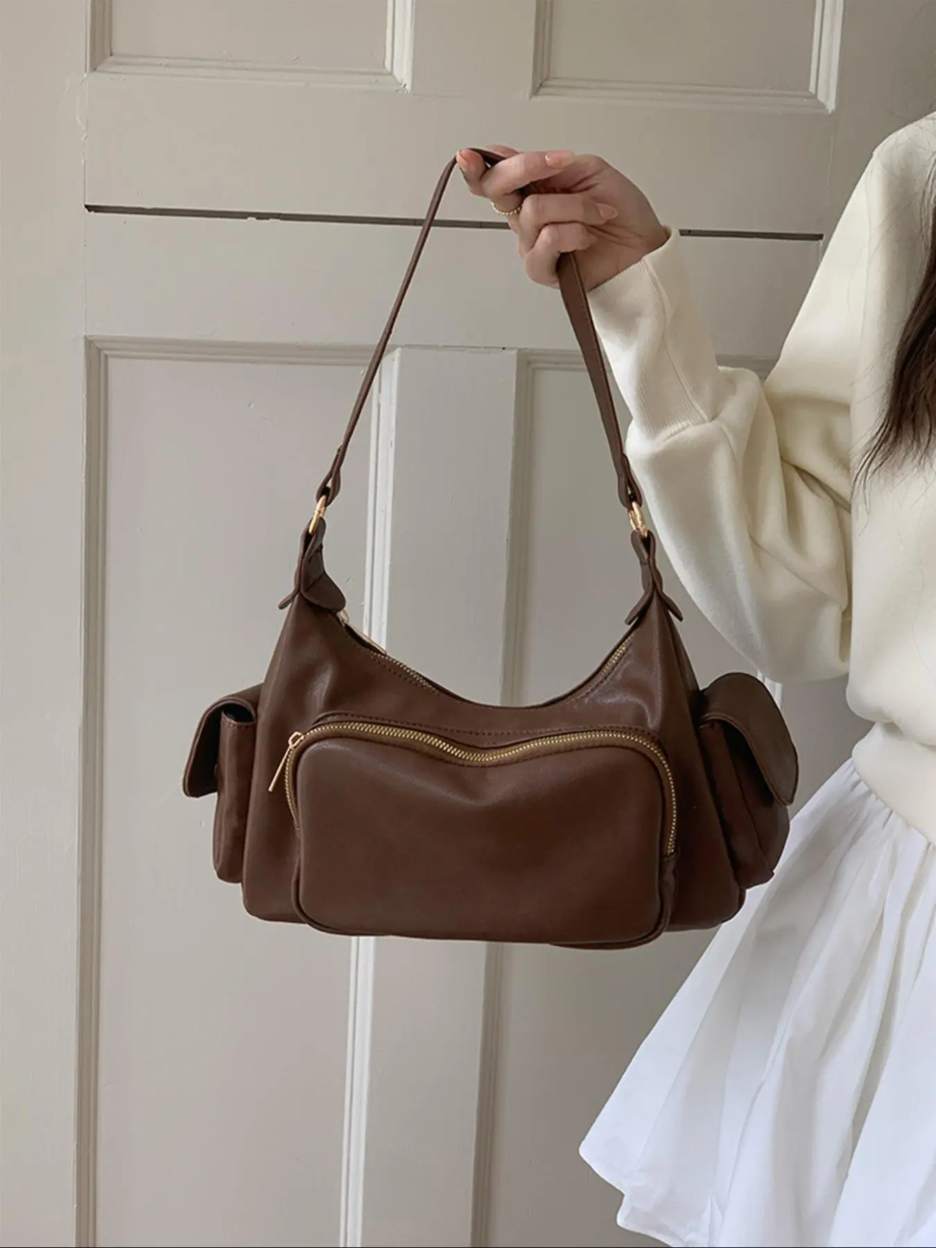Trendy Retro Shoulder Bag for Women, Chic Punk Stylish Crossbody Bag, Perfect for Casual Commute and Night Out, Flap Crossbody Purse, Casual Messenger Bag, Crossbody Shoulder Purses
