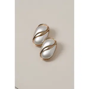 Gold Perla Earrings