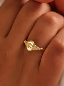 Elegant Elephant Oval Ring for Women, Fashionable Carved Design, Daily Commute Accessory, Versatile and Stylish Jewelry, Statement Ring