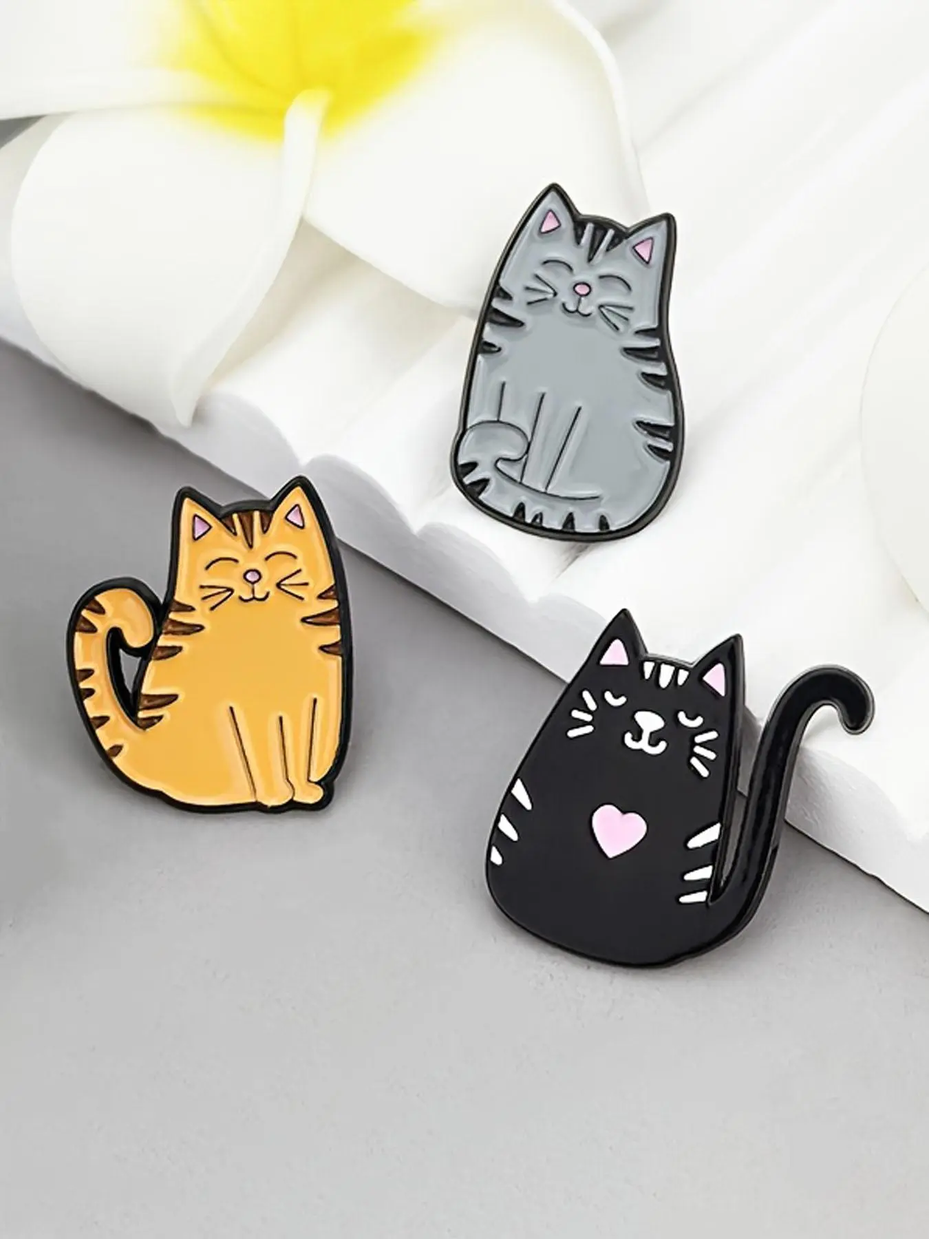 Cute Cat Design Brooch, Fashion Alloy Badge for Women & Men, Enamel Pin Suitable for Backpacks, Jeans, Scarves, Hats Decoration, Hat Pins