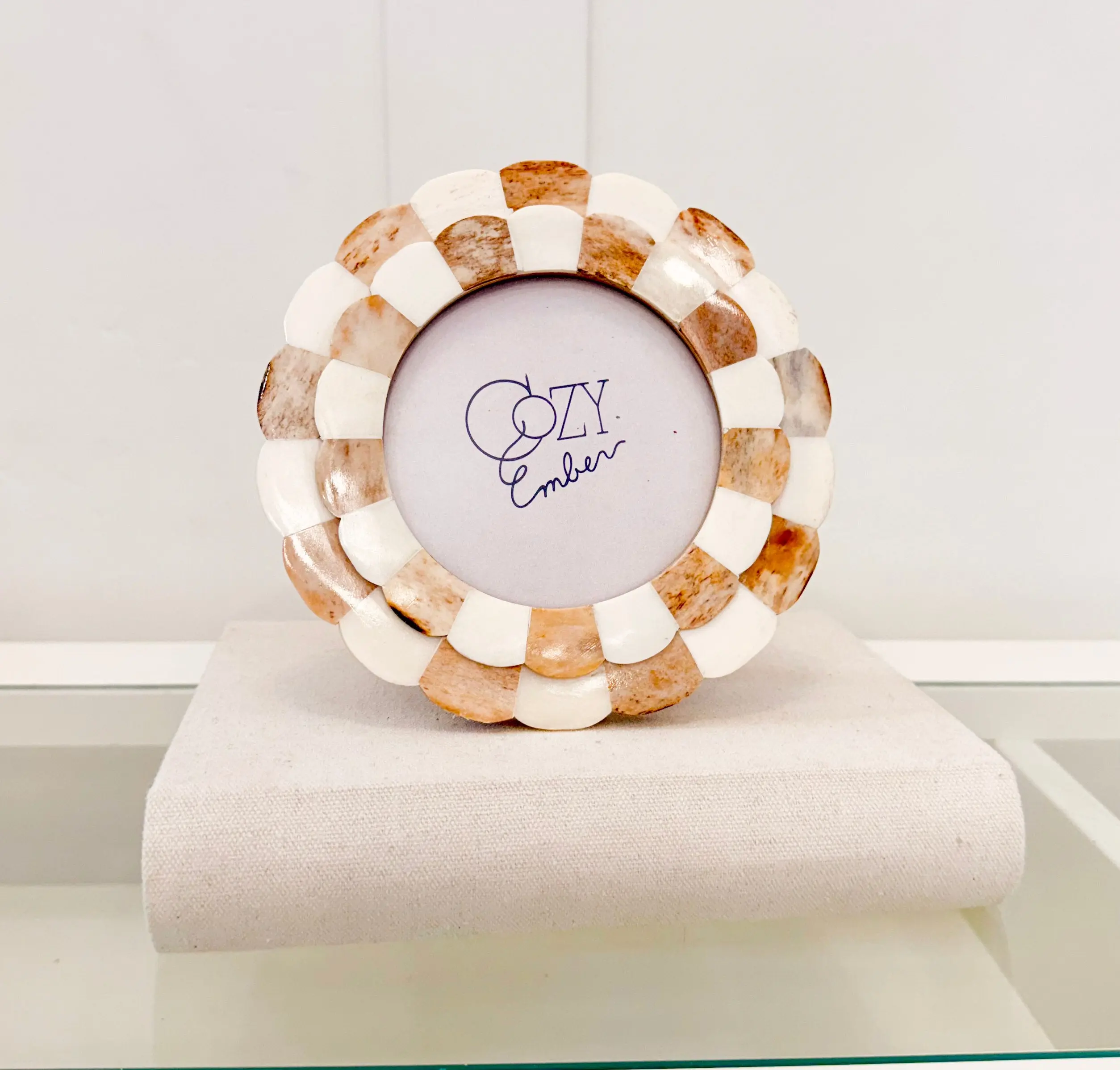 Scalloped Frame