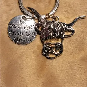 Highland cow keychain