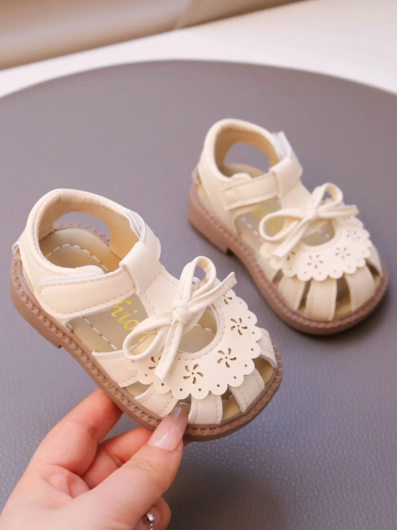 Girls' Summer PU Sandals with Bow Decorated Lace-Up Design, Breathable Soft Sole Shoes for Daily Wear & Outdoor Activities