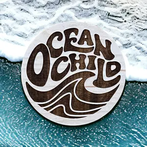 Ocean Child Magnet – Round Wood Beach Decor for Free Spirits & Ocean Lovers