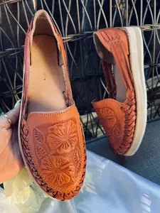 Huarache sandal woman tooled/ huarache flats / huarache artesanal mujer/ boho hippie sandals/ leather sandals woman/ Mexico huarache woman