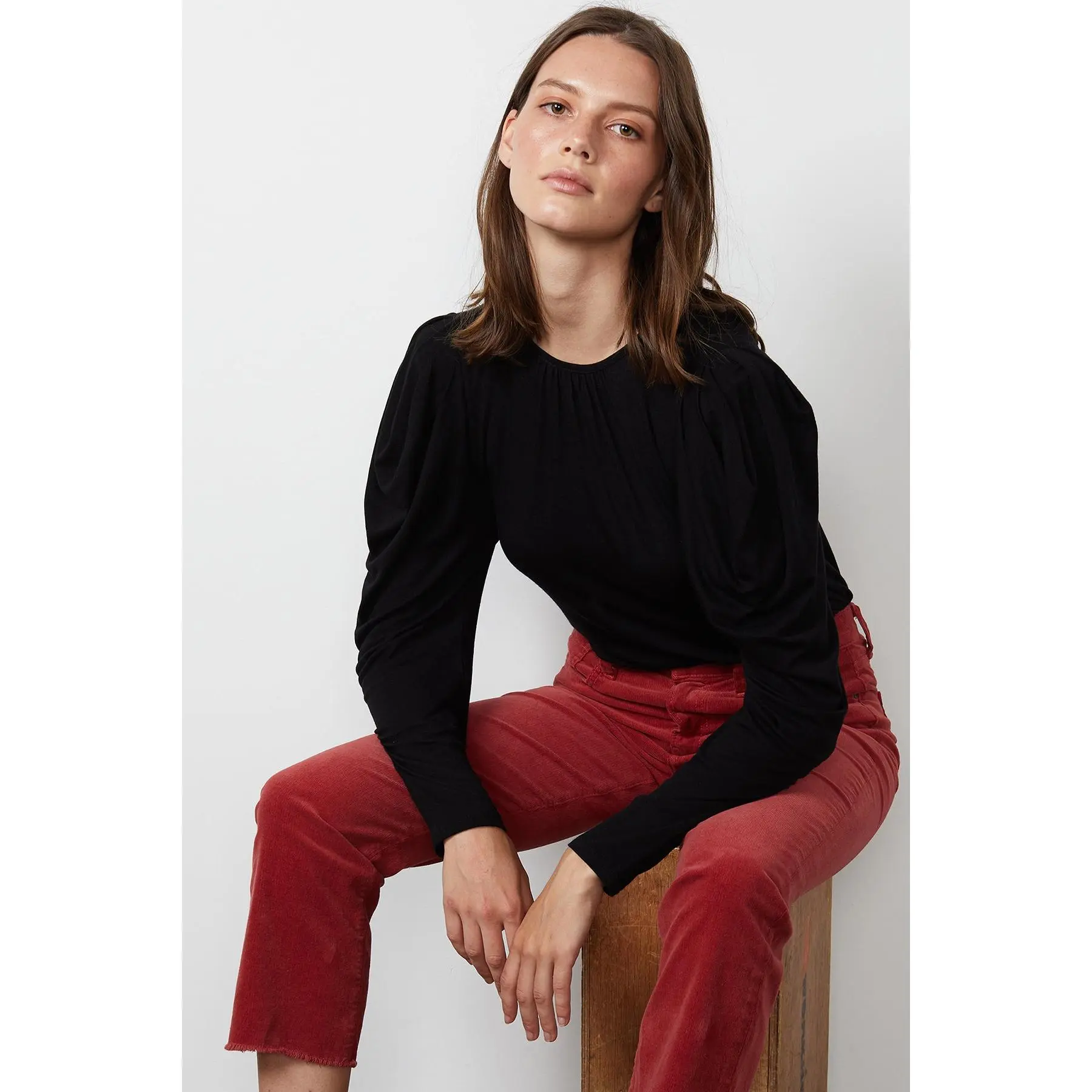 TRACIE SHIRRED SLEEVE TOP