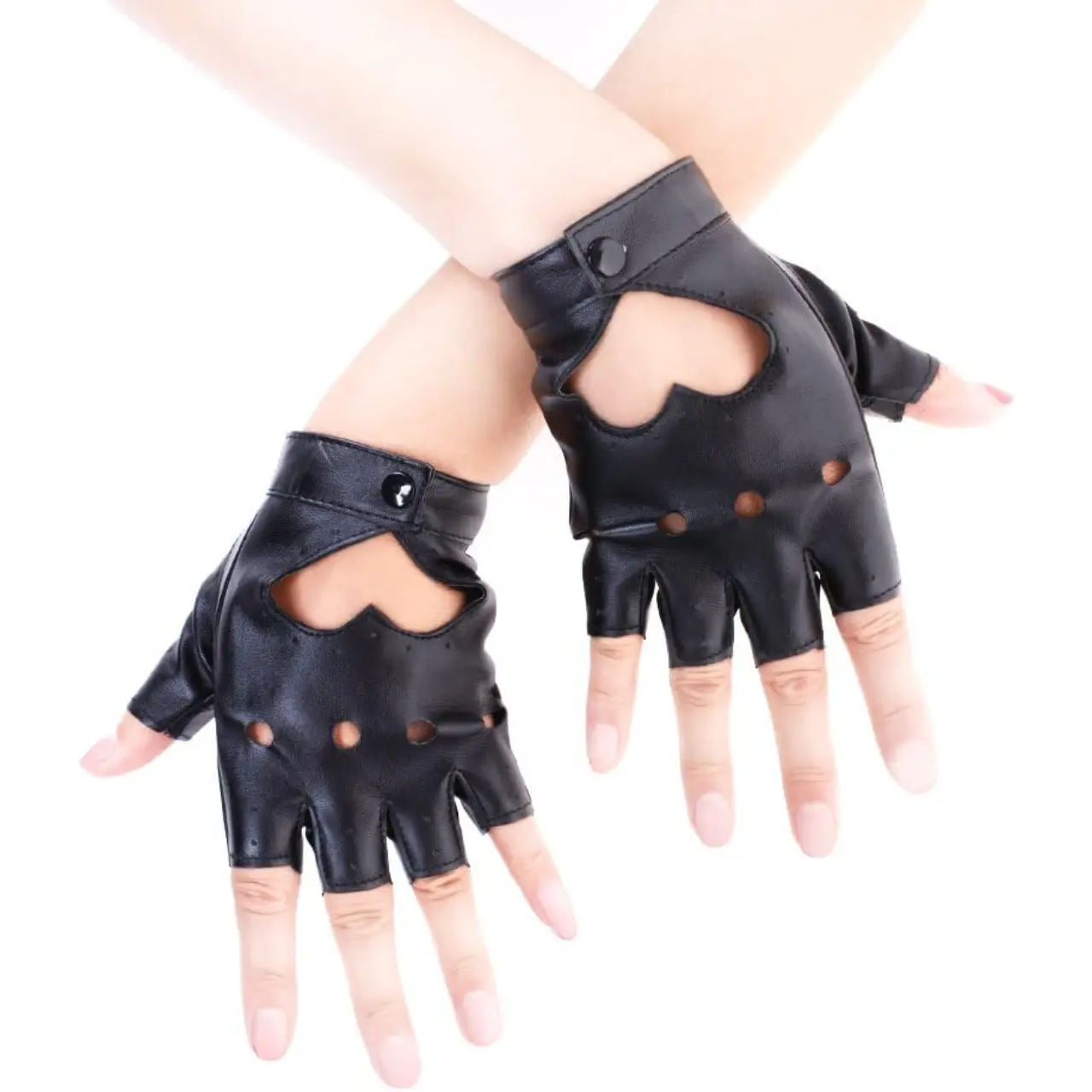 Heart Cutout PU Leather Gloves – Women’s Punk Half Finger Performance Gloves