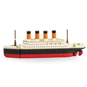 Large Titanic Ship Brick Set - 390 Pieces